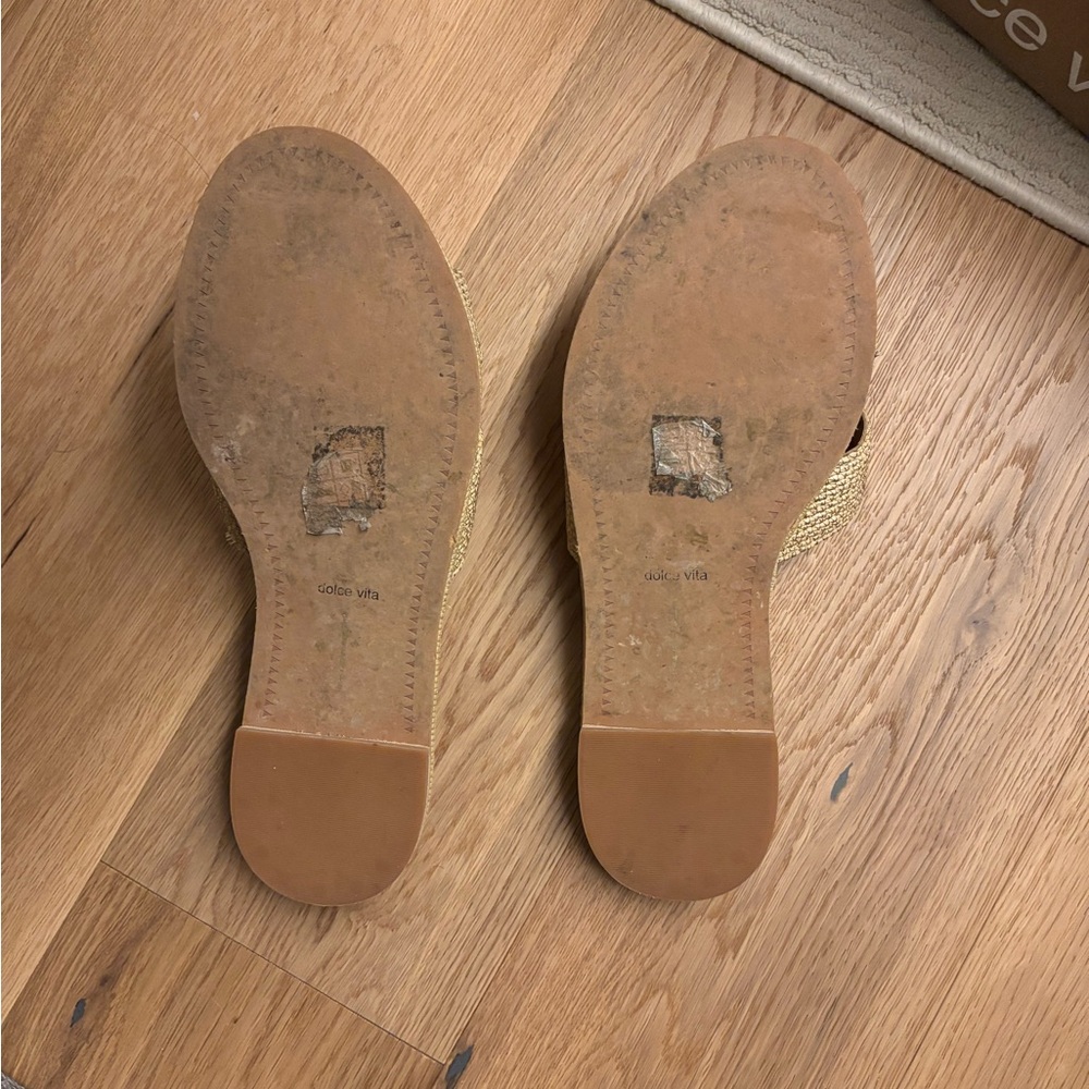 Dolce Vita Women's Woven Sandals - Picture 5 of 5